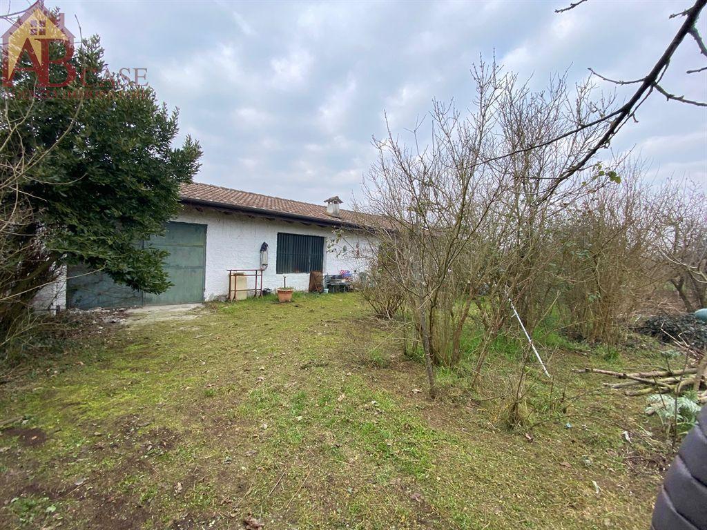 Vendita Rustico / Casale, Vigevano Vendita Rustico / Casale, Vigevano foto