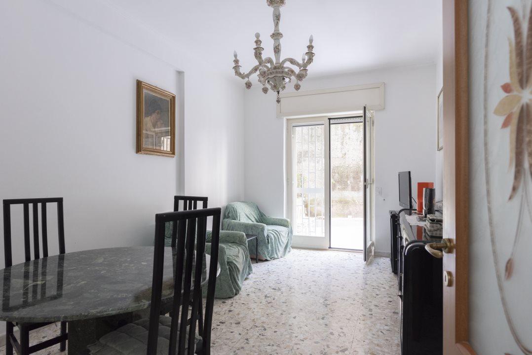 Vendita Trivani, Napoli foto