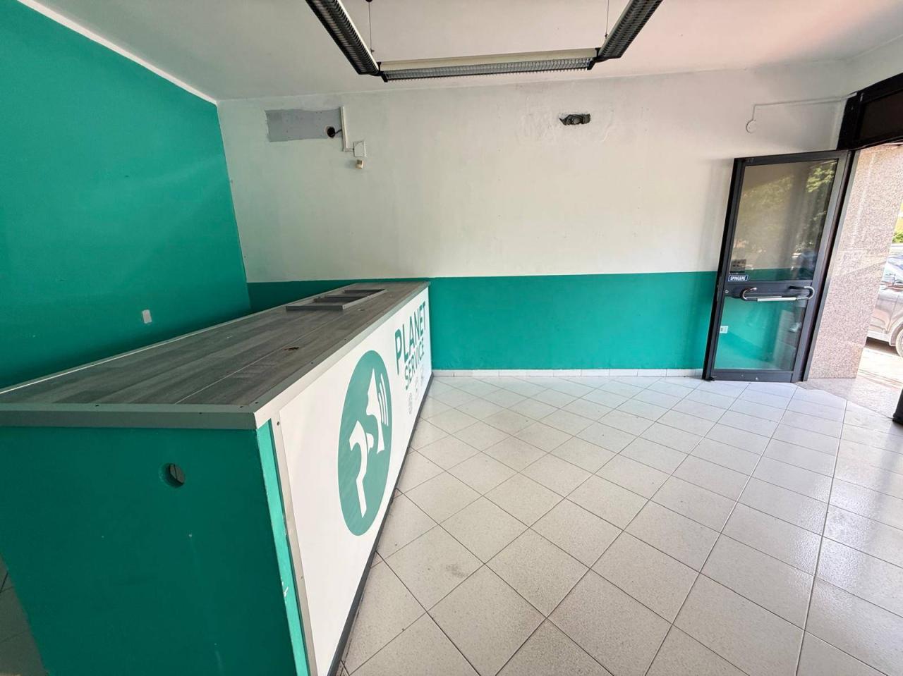 Affitto Negozio, Caserta foto