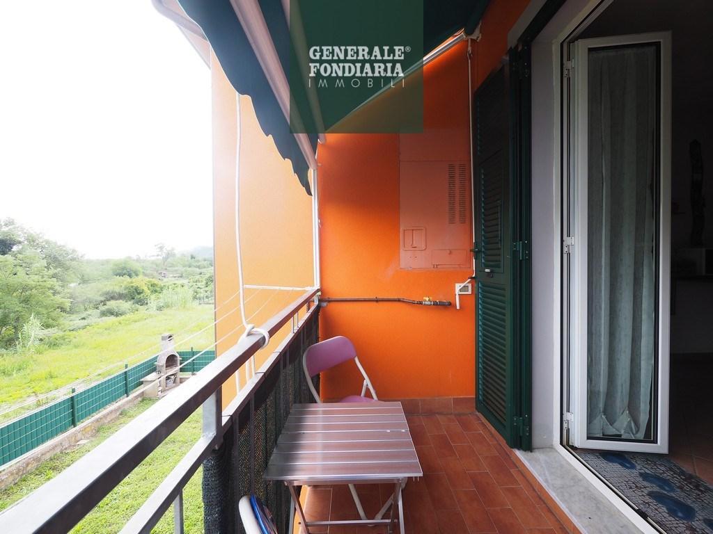 Vendita Appartamento, Follo foto