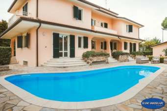 Vendita Villa, Camaiore