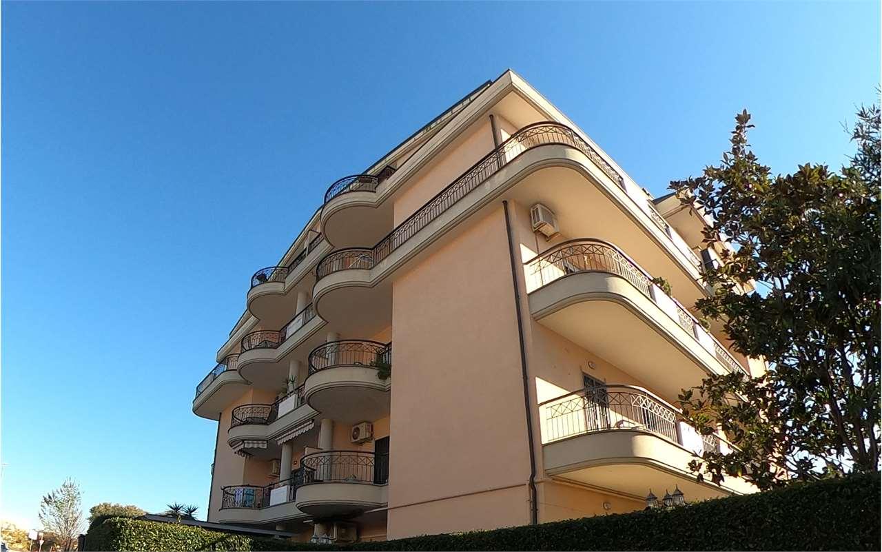 Vendita vendita, Roma foto