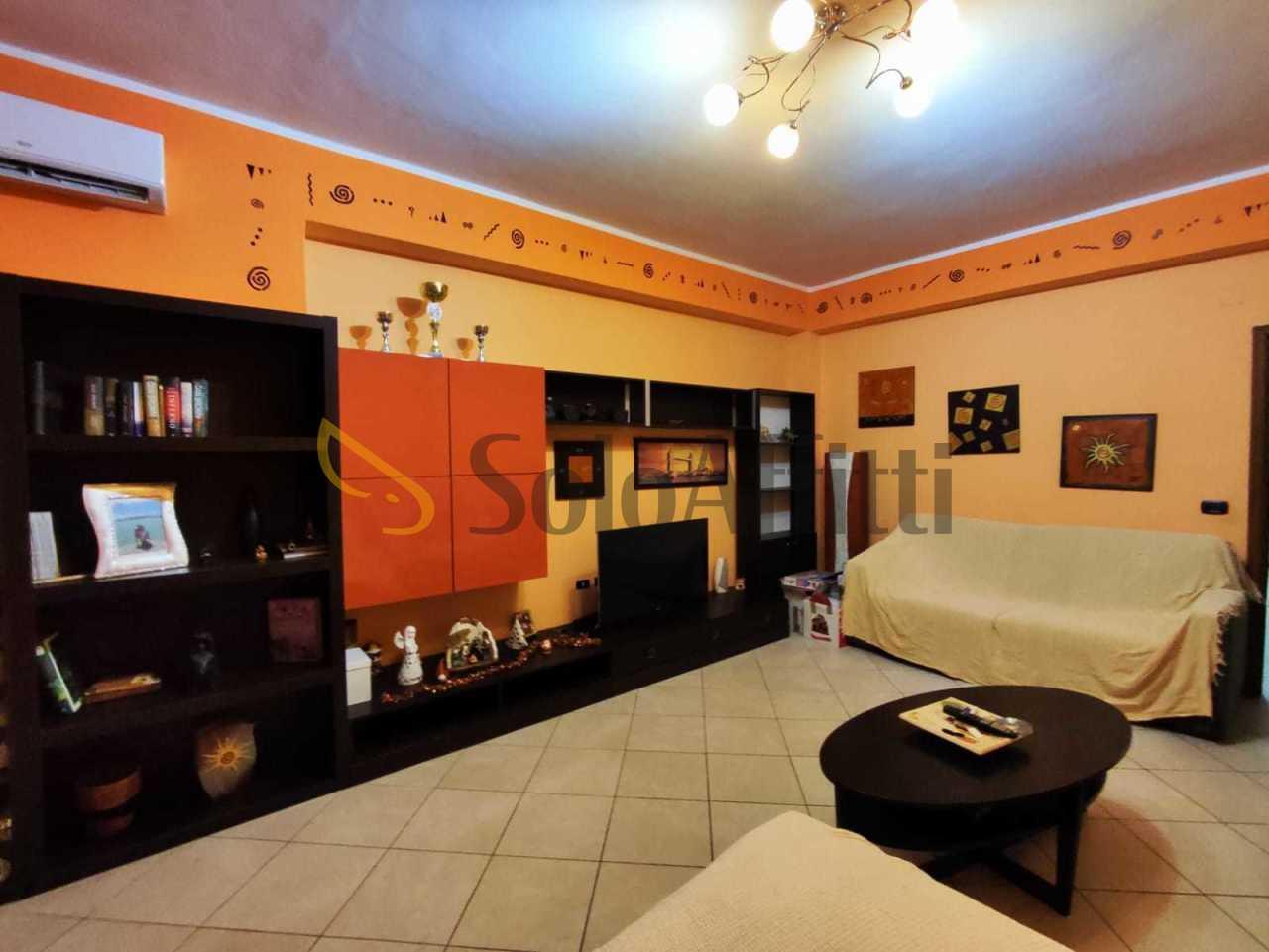 Renta Cuatro habitaciones foto