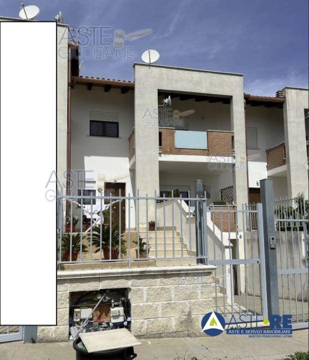 Vendita Pentavani, Formia foto