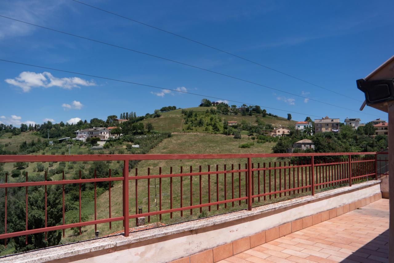 Vendita Case, Offida foto