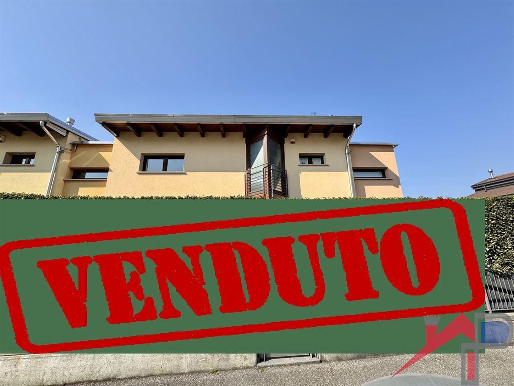 Vendita Villa a schiera, Cisano Bergamasco foto