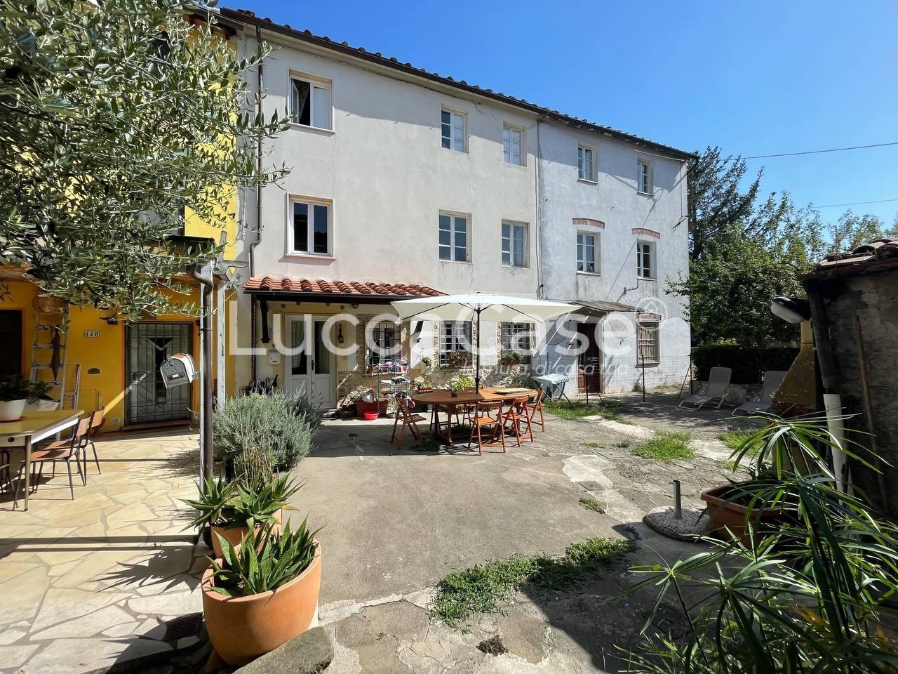 Vendita Casa indipendente, Lucca foto