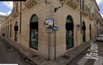 Affitto Locale commerciale, Maglie