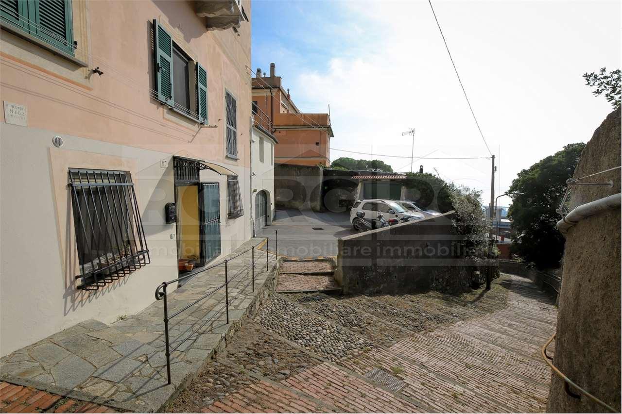 Affitto affitto, Genova foto