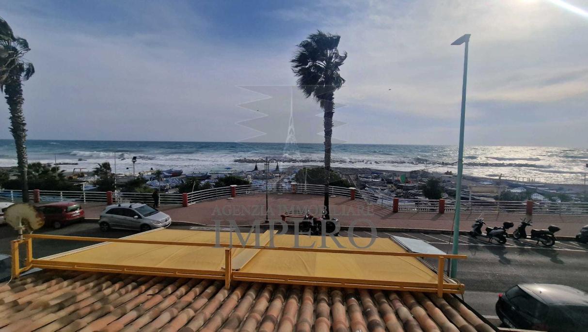 Vendita Quadrivani, Ventimiglia foto
