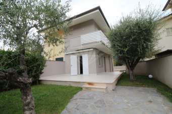 Vendita Multivani, Pietrasanta