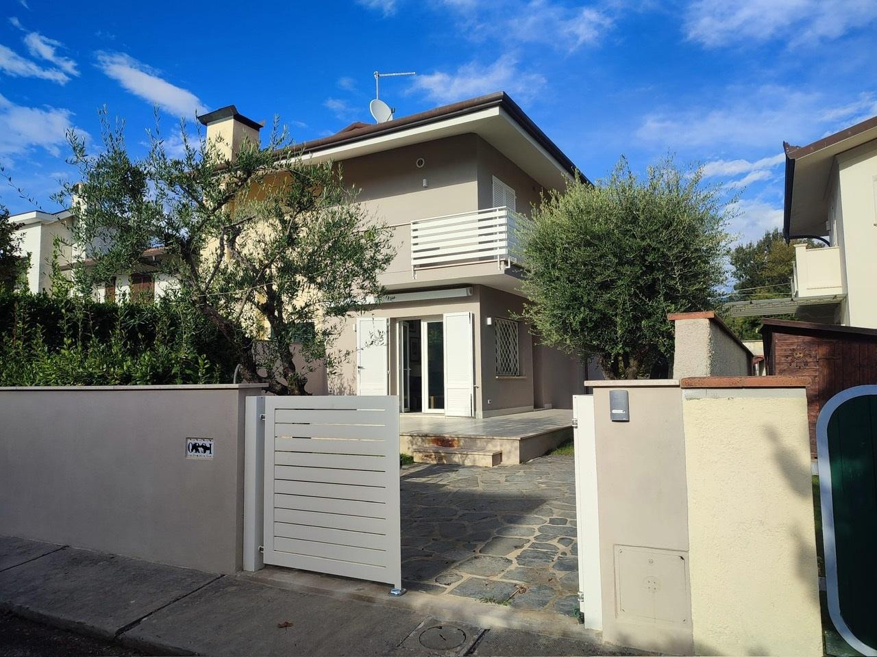 Vendita Pentavani, Pietrasanta foto