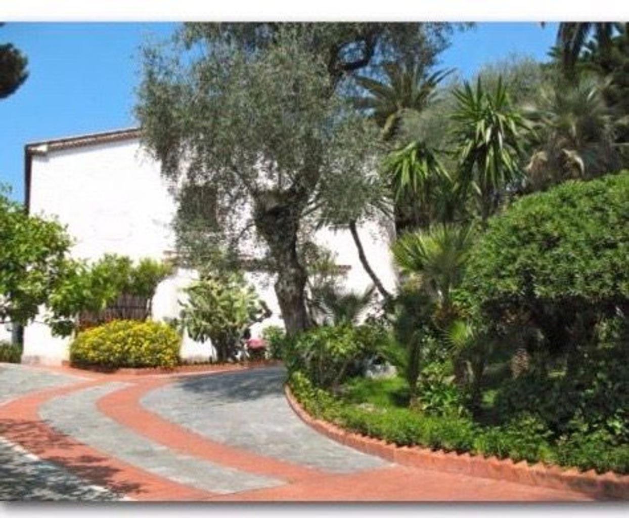 Vendita Multivani, Bordighera foto