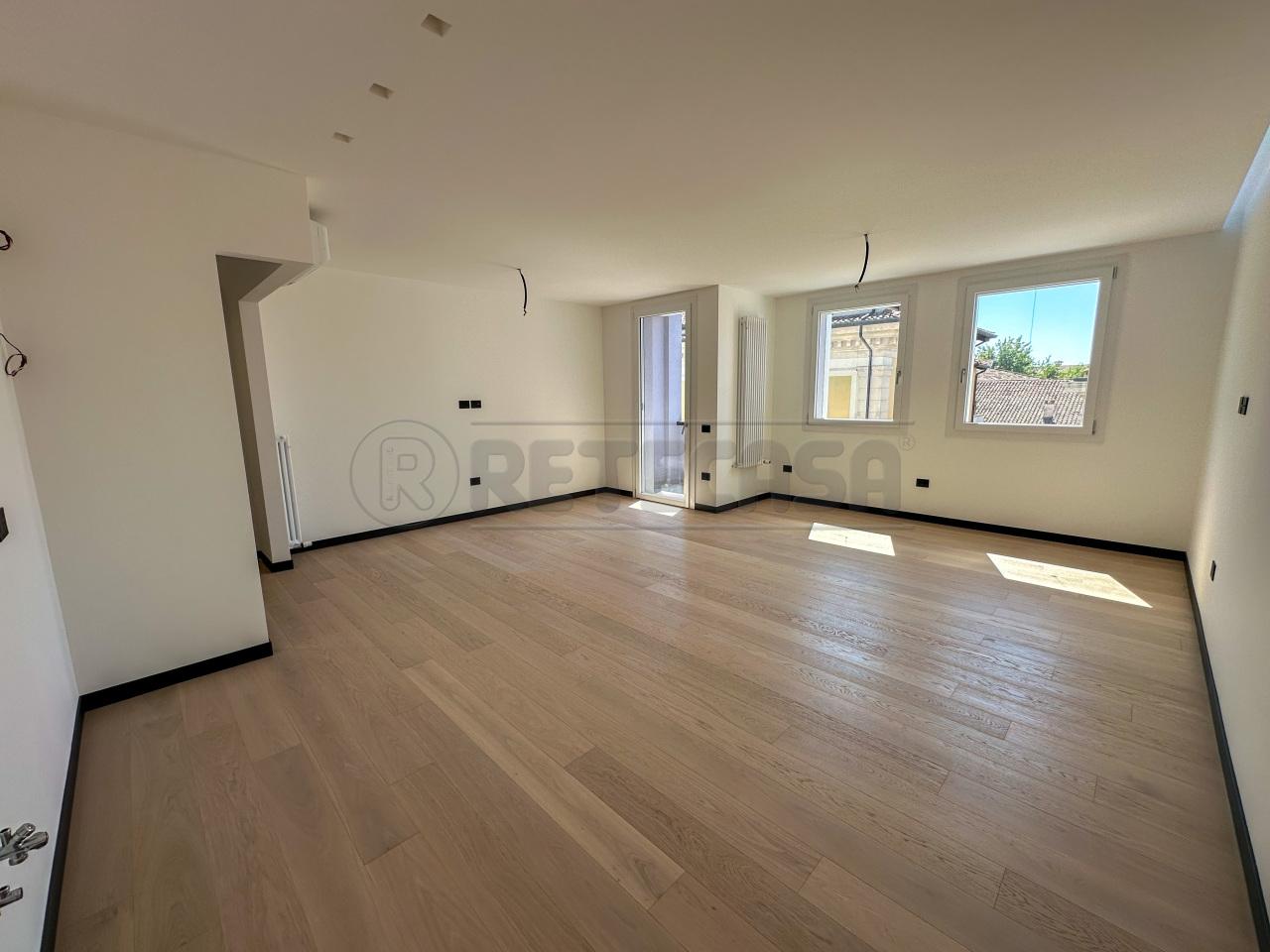 Vendita Pentavani, Palmanova foto