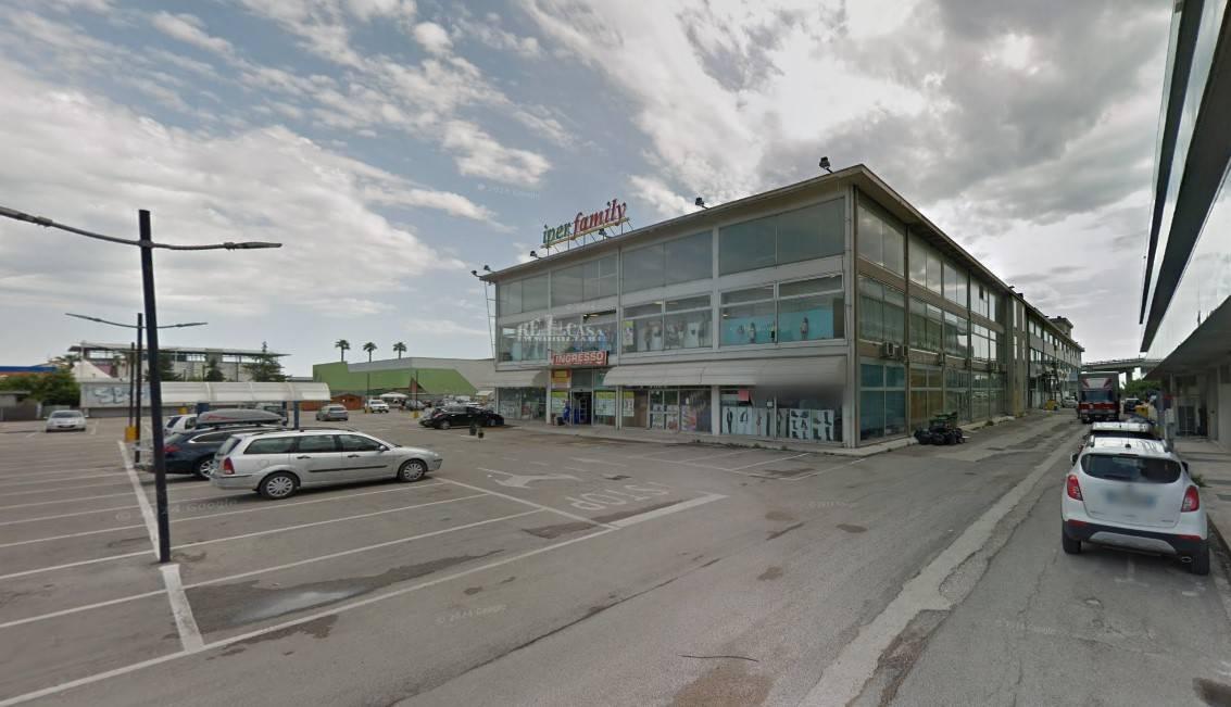 Affitto Locale commerciale, San Benedetto del Tronto foto