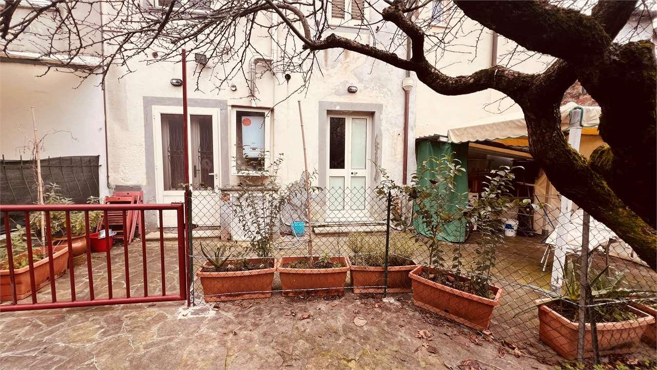 Vendita vendita, Lucca foto