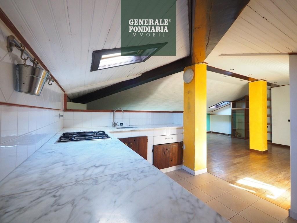 Verkauf Mansarda, Bolano foto