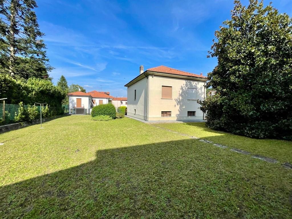 Vendita Villa, Azzate foto