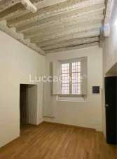 Vendita Negozio, Lucca Vendita Negozio, Lucca