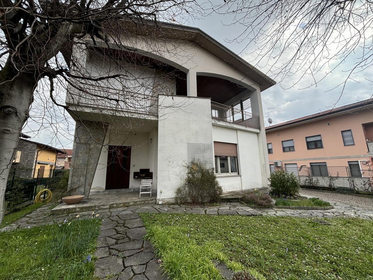 Vendita Pentavani, Gessate foto