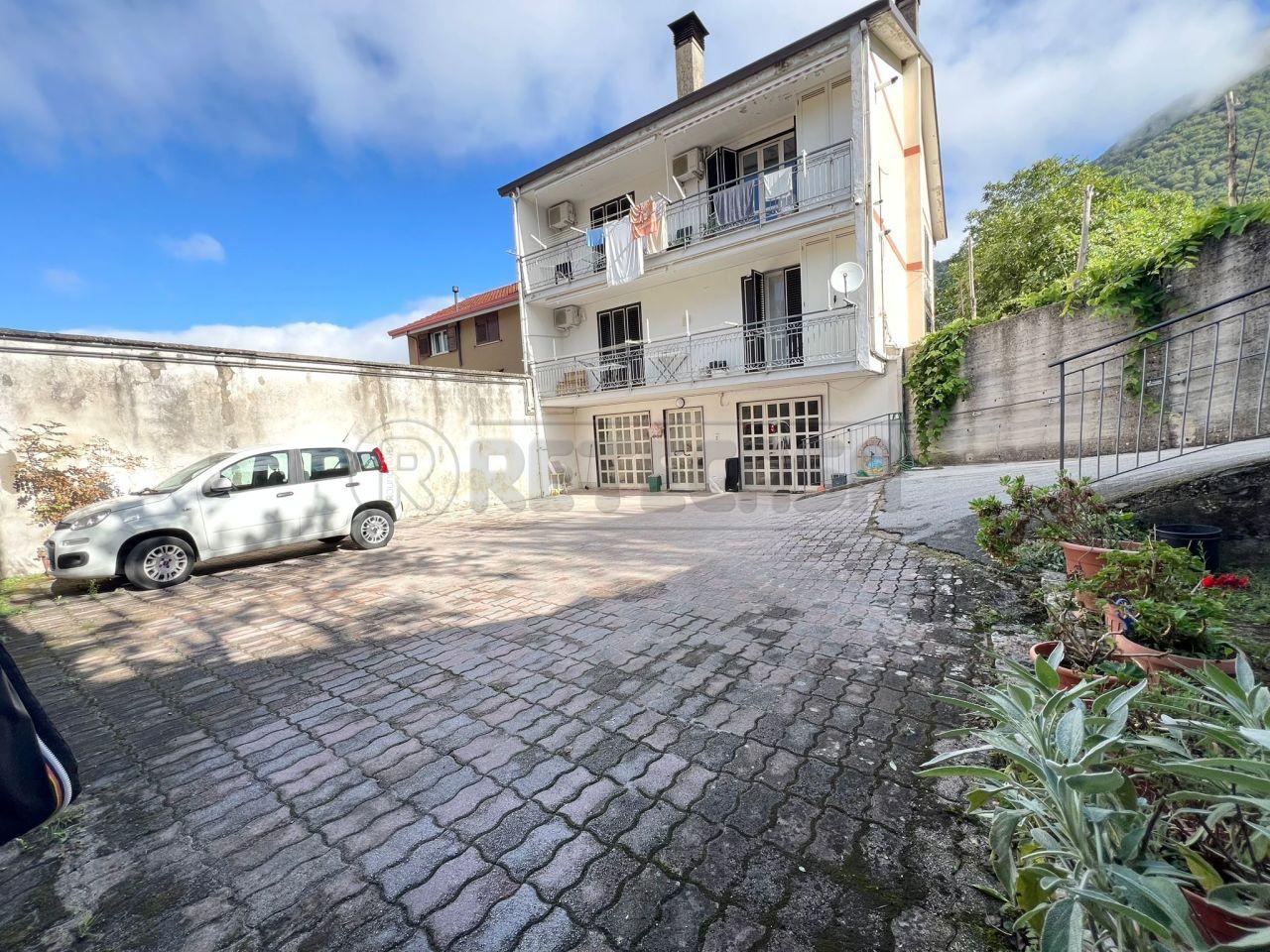 Vendita Trivani, Solofra foto