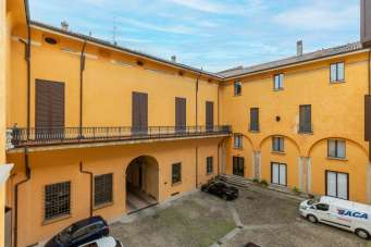 Vendita Pentavani, Bologna