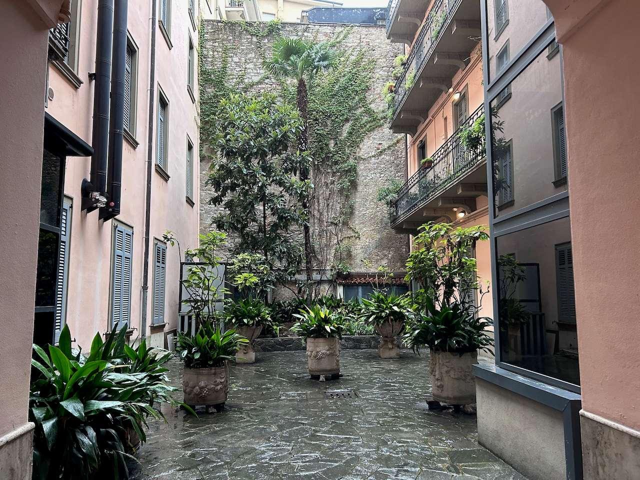 Rent affitto, Como foto