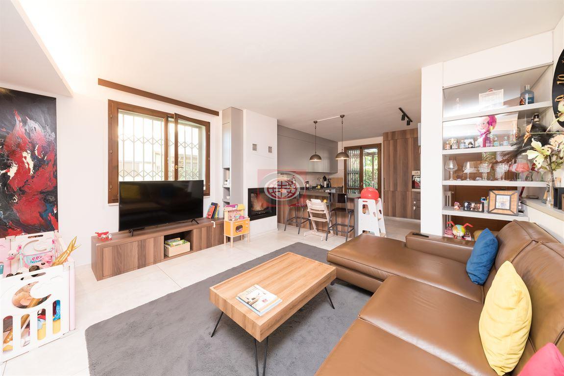 Vendita Villa bifamiliare, Cesena foto