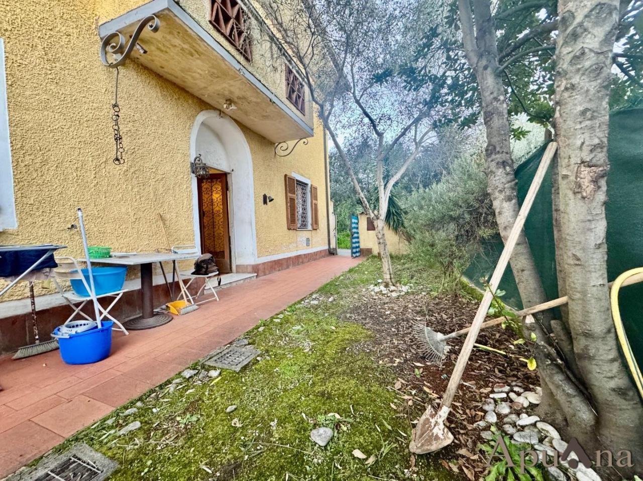 Vendita Appartamento, Massa foto