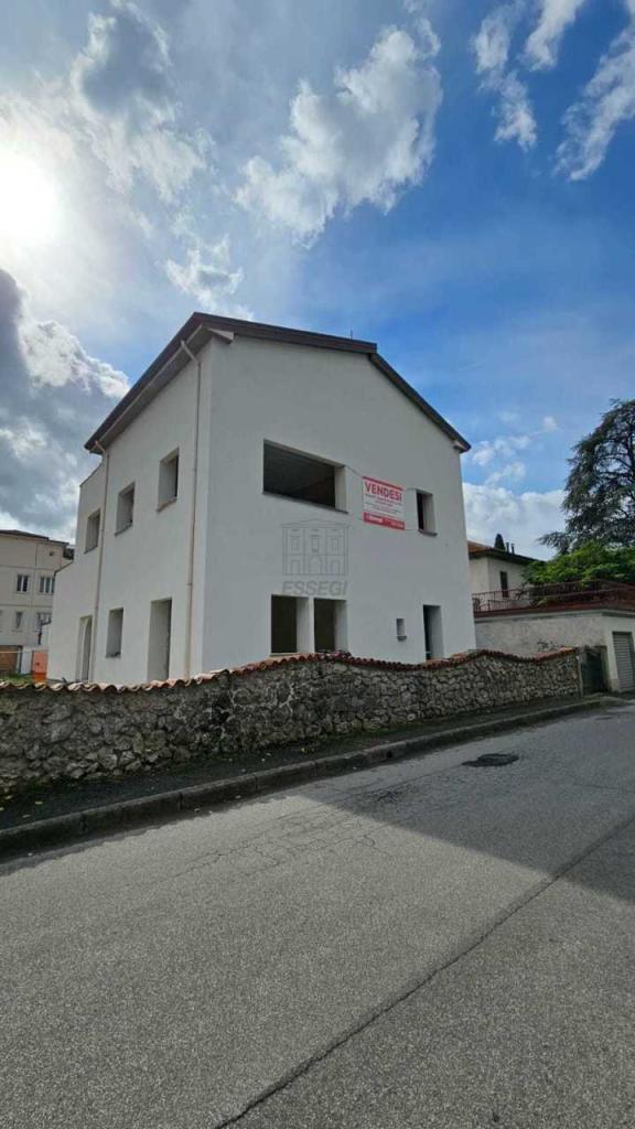 Vendita Multivani, Lucca foto