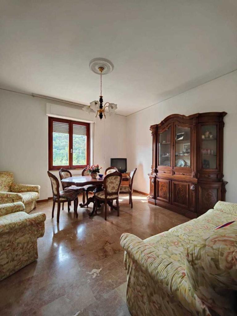 Verkauf Pentavani, Aulla foto