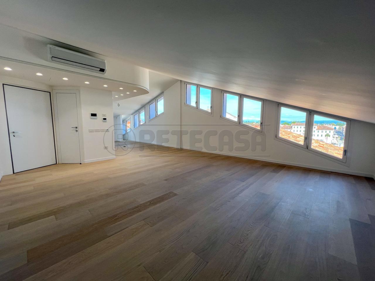 Vendita Esavani, Palmanova foto