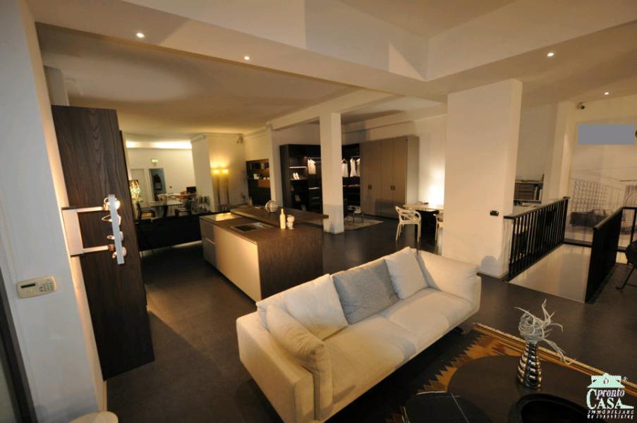 Affitto Immobile Commerciale, Ragusa foto