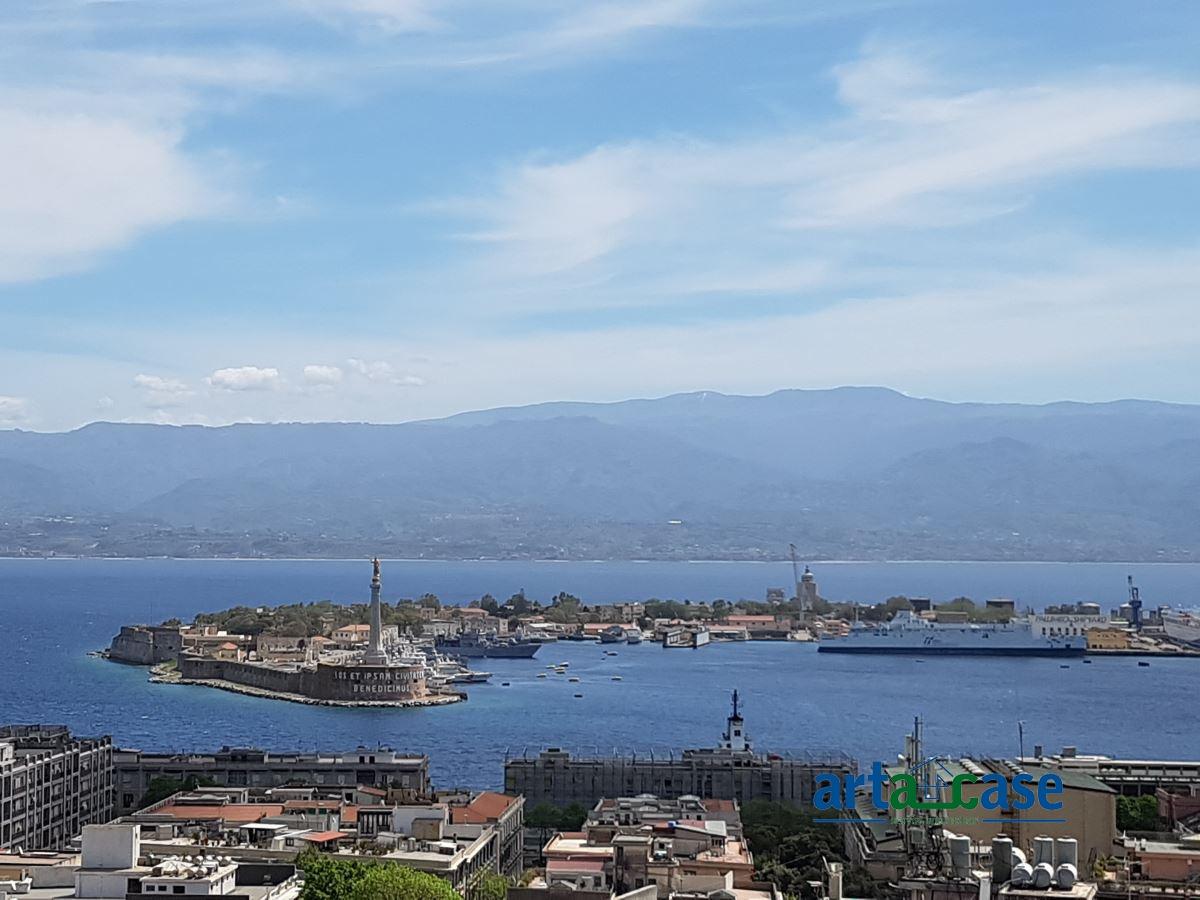 Venta Dos habitaciones, Messina foto
