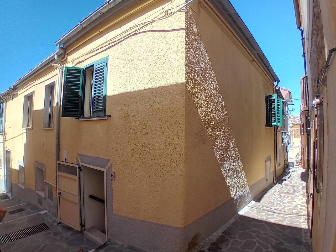 Vendita Esavani, Alanno foto