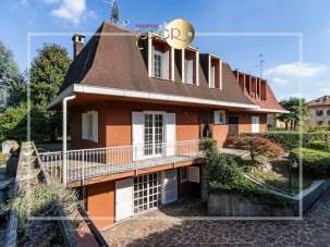Vendita Villa bifamiliare, Casatenovo