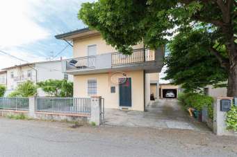 Vendita Casa Indipendente, Cesena