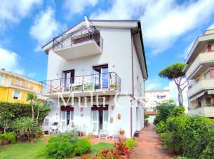 Vendita Villa, Camaiore Vendita Villa, Camaiore