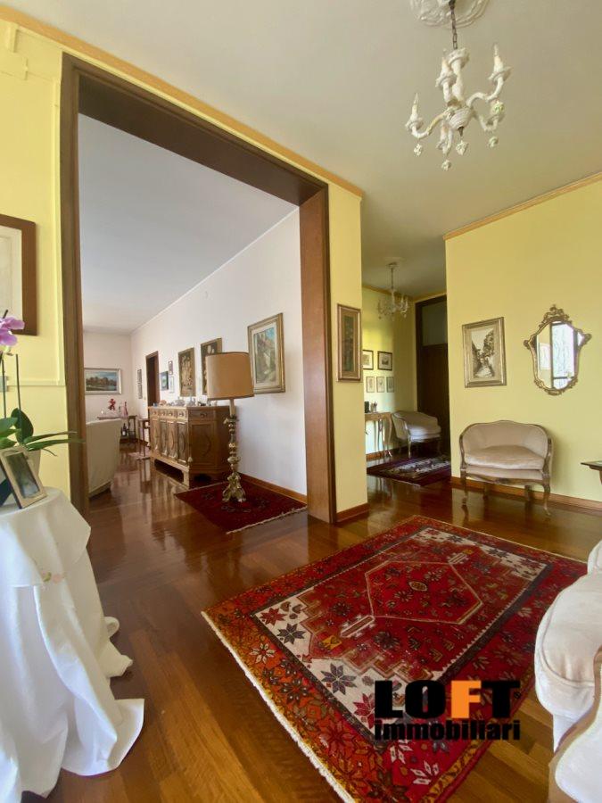 Vendita Esavani, Montegrotto Terme foto