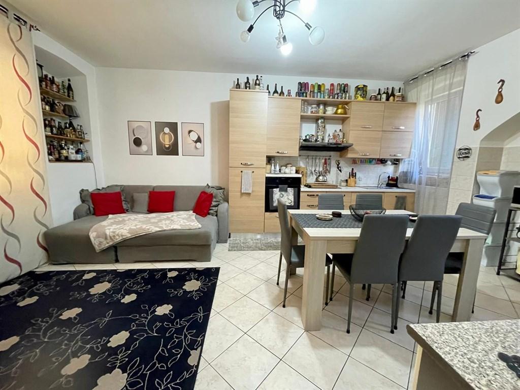 Vendita Appartamento, Azzate foto
