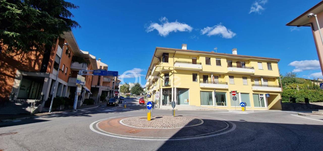 Vendita Appartamento, Buja foto