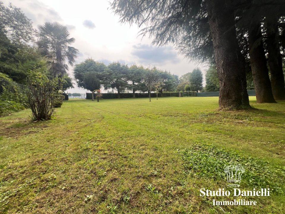 Vendita Loft, mansarde e attici, Carate Brianza foto