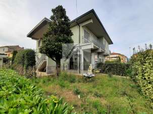 Affitto Esavani, Lucca