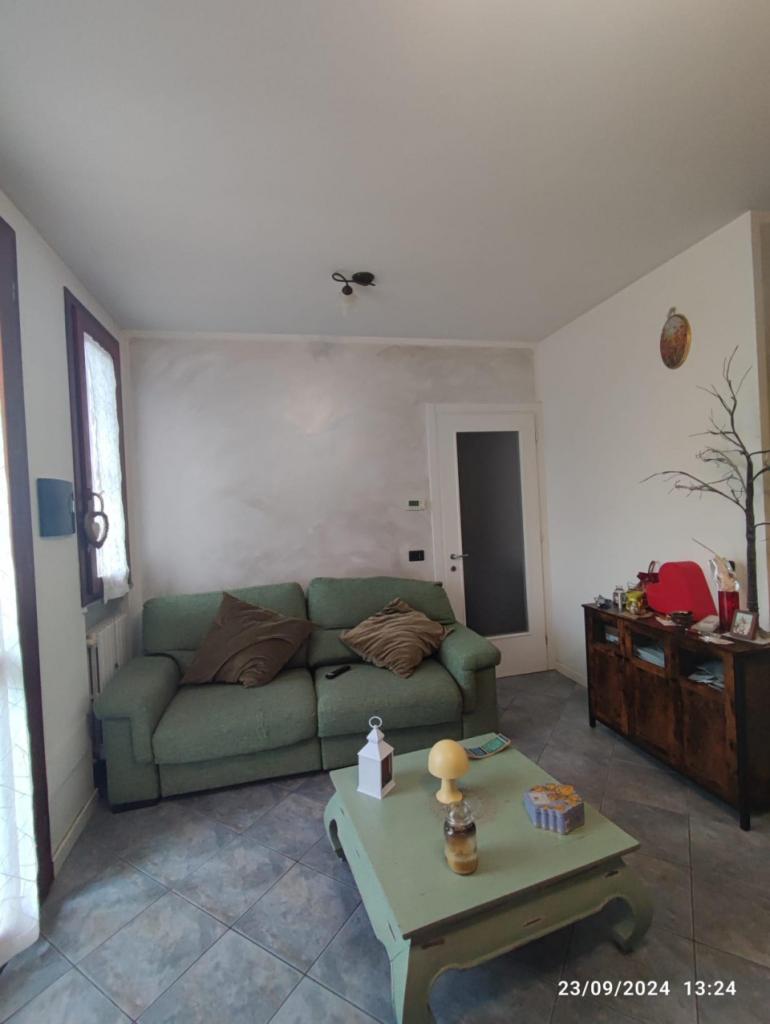 Verkauf Zwei zimmer, Merlino foto