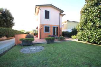 Vendita Esavani, Lucca