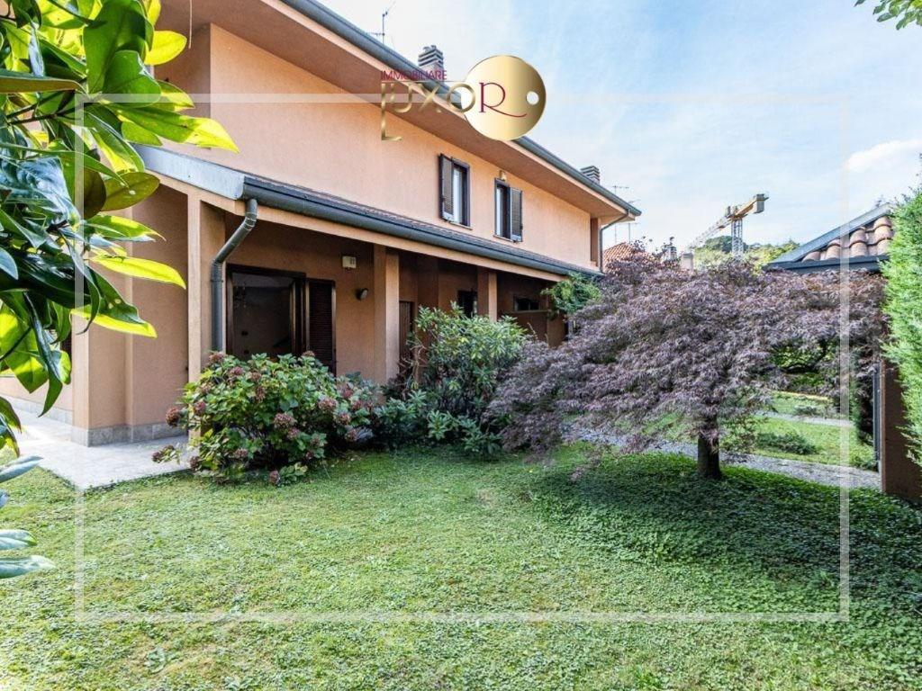 Vendita Villa bifamiliare, Casatenovo foto