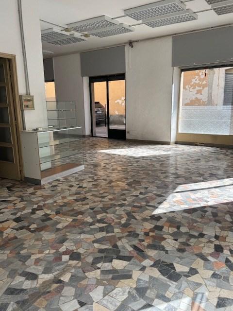 Vendita Negozio, Alessandria foto