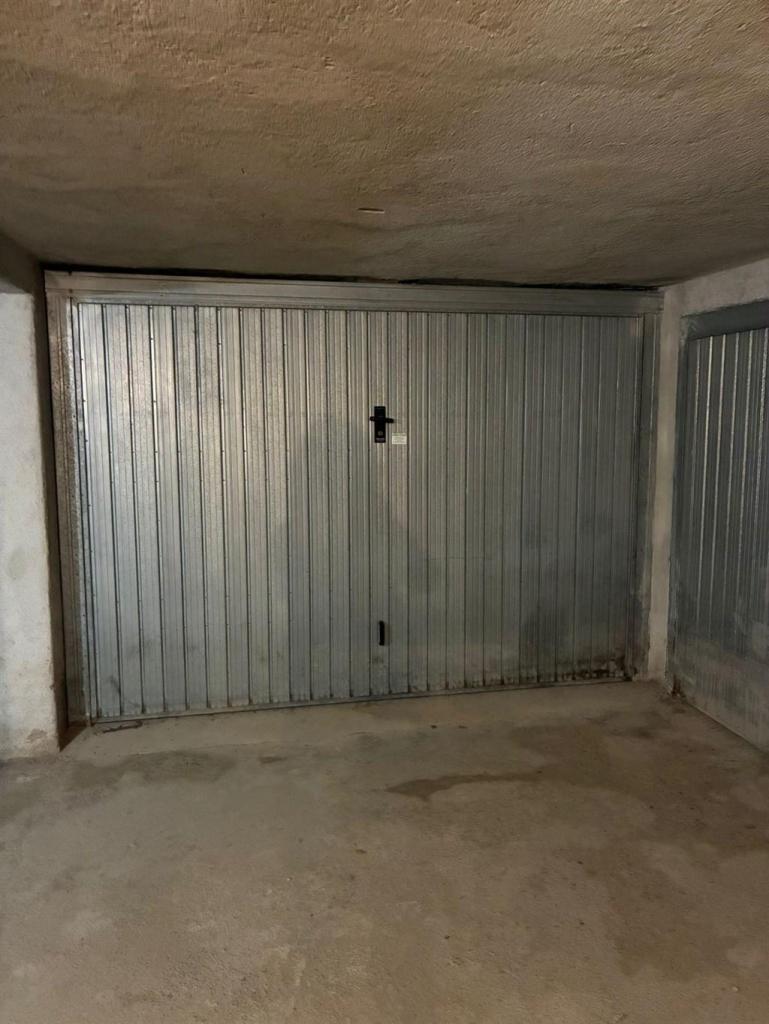 Vendita Box, Spotorno foto