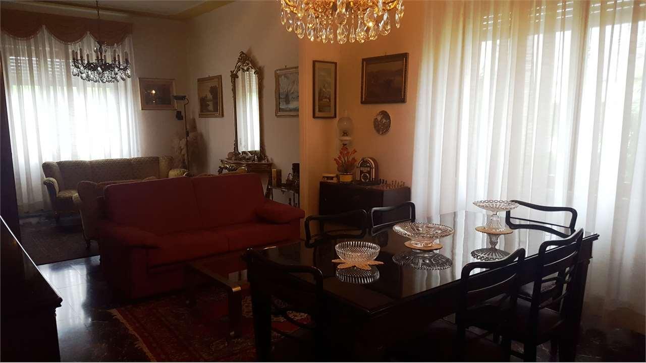 Venta vendita, Lucca foto