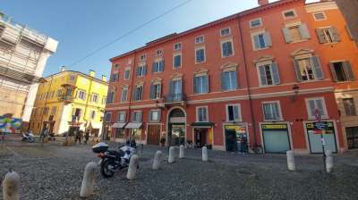 Vendita Pentavani, Modena
